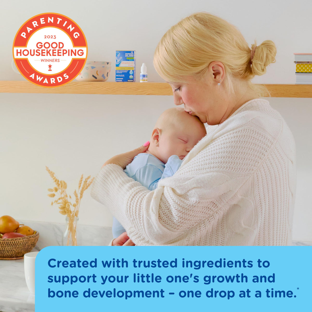 Gouttes de Vitamine D Bio Mommy's Bliss en usage dans un biberon