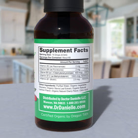 Gouttes de vitamines B sur une cuillère