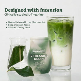 Gouttes liquides L-Theanine 200mg sur une table de bureau