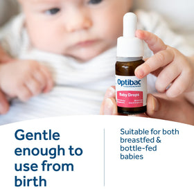 Gouttes Optibac Probiotics pour Bébé sur un doigt