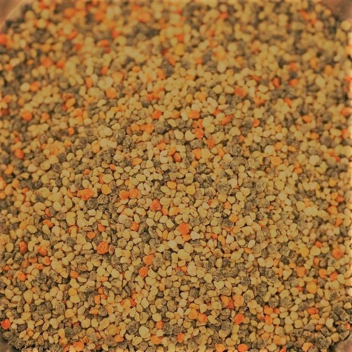 Granules de pollen d'abeille dans une salade