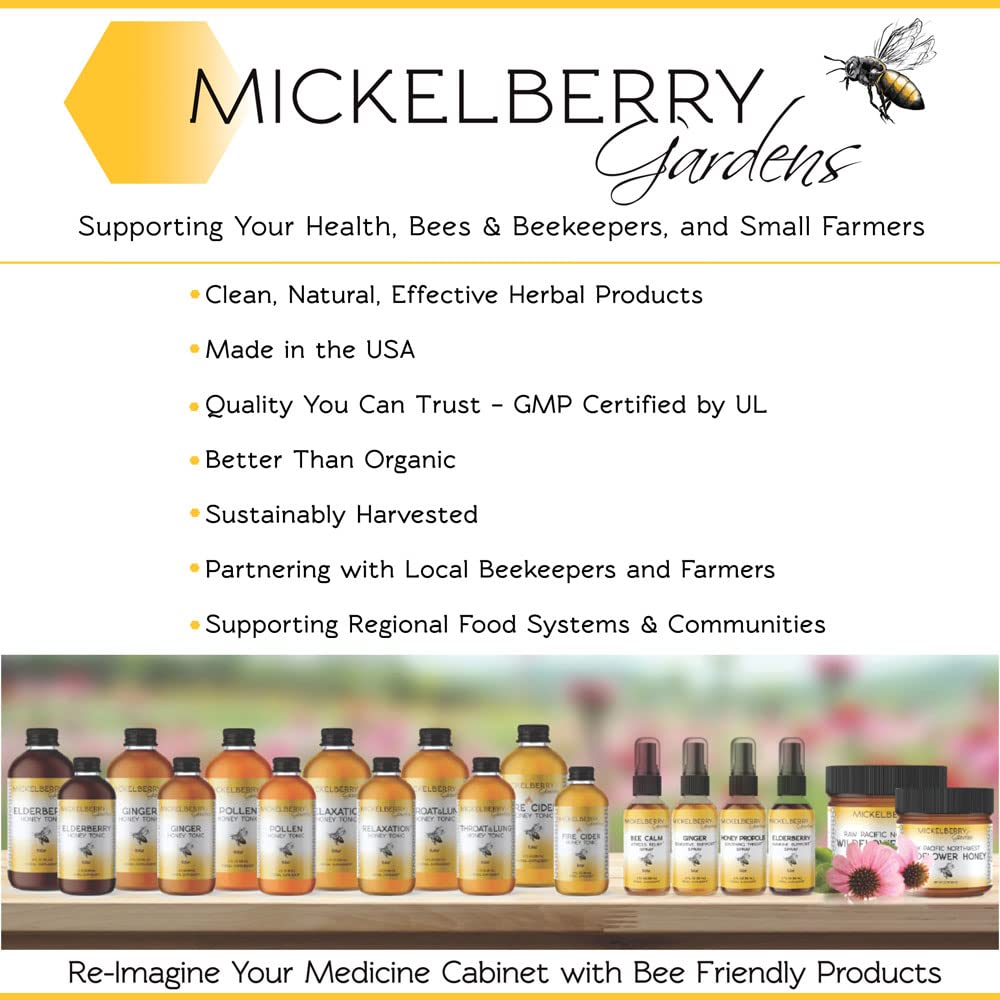 Granules de pollen d'abeille Mickelberry Gardens sur une table en bois