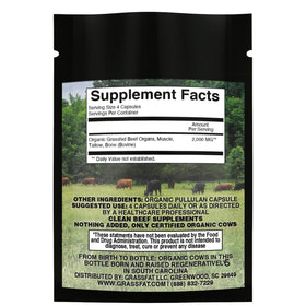Grassfat Complément Alimentaire 100% Viande de Bœuf Bio, capsules dans une main