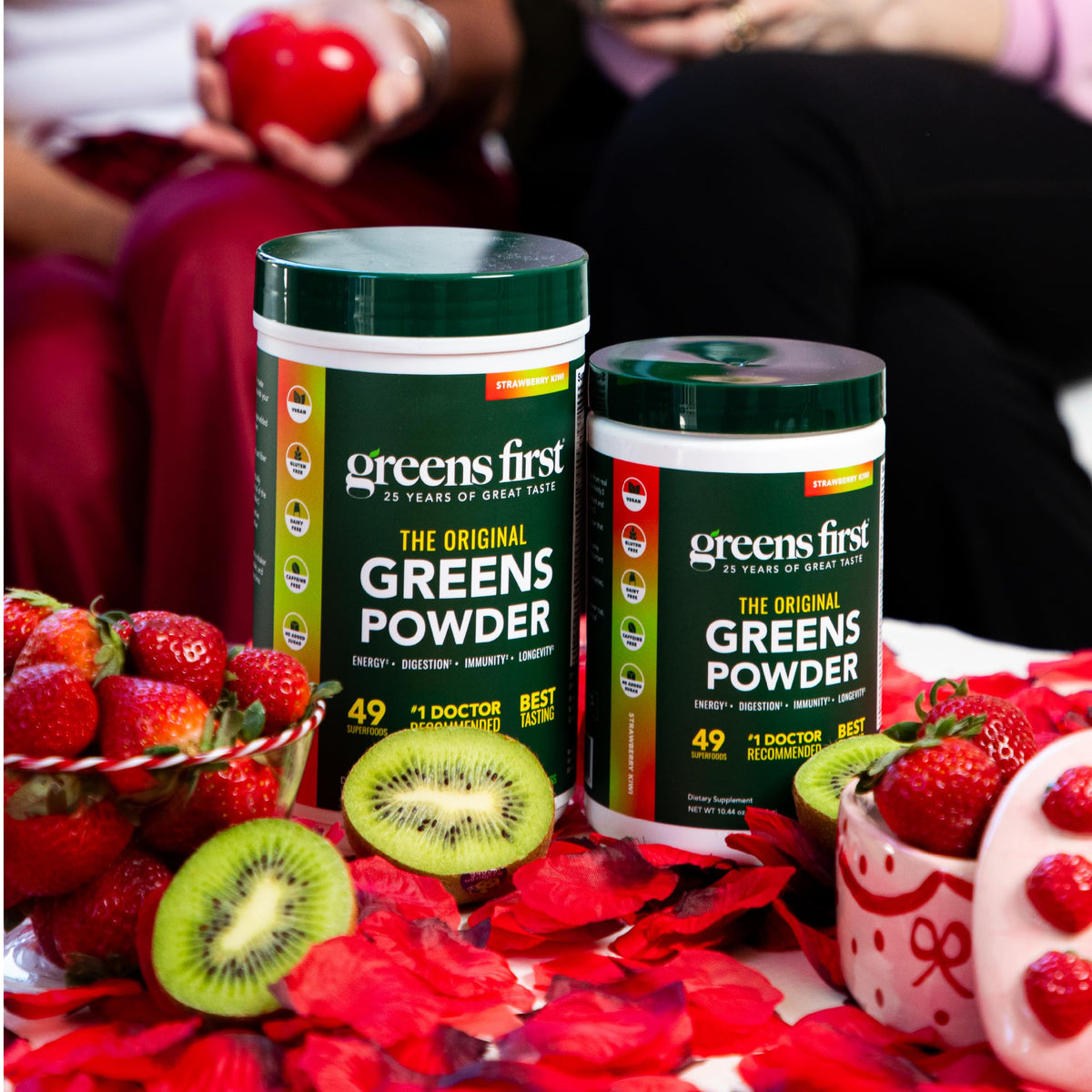 Greens First Poudre de Super-aliments Fraise Kiwi 592g avec cuillère doseuse
