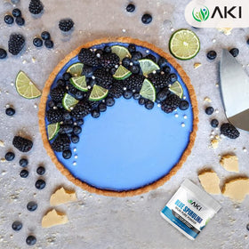 Gros plan sur la Poudre de Spiruline Bleue AKI ORGANIC
