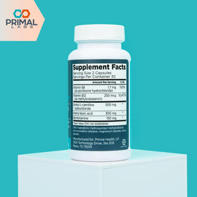 Gros plan sur une capsule de soutien nerveux Primal Labs