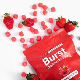 Gummies Burst Creatine à saveur de smoothie aux fraises sur fond blanc
