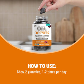Gummies Cordyceps OM MUSHROOM SUPERFOOD sur une table
