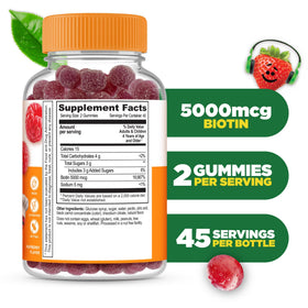 Gummies de biotine Lifeable avec un goût framboise dans une main
