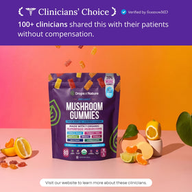 Gummies de champignons avec mélange de fruits, vue de haut