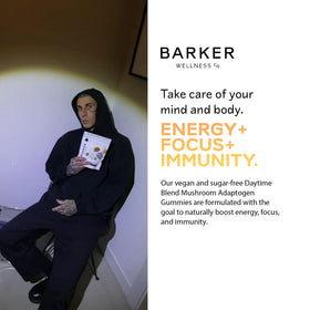 Gummies de champignons Barker Wellness en gros plan sur un fond neutre