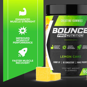 Gummies de créatine monohydrate Bounce Pro, modèle citron, près d'un équipement de sport