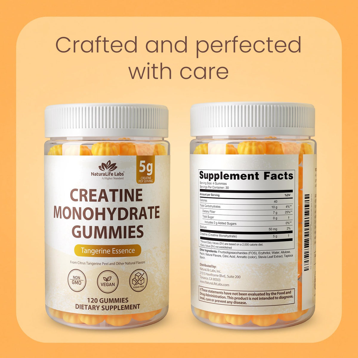 Gummies de créatine monohydrate NaturaLife Labs dans une main
