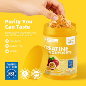Gummies de créatine monohydrate Novomins avec une bouteille d'eau