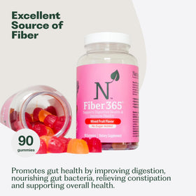Gummies de Fibres 365 de Nature M.D. avec des fruits en arrière-plan