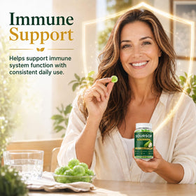 Gummies de Graviola Aacnre avec une main tenant un gummy