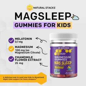 Gummies de magnésium NATURAL STACKS avec mélatonine et camomille sur fond blanc