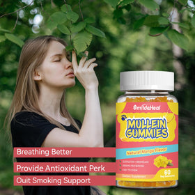 Gummies de Mullein SmildeHeal avec une mangue à côté