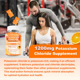 Gummies de potassium Flyrocer sur une table, avec des fruits