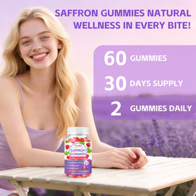 Gummies de safran Wordln avec une main tenant un gummy