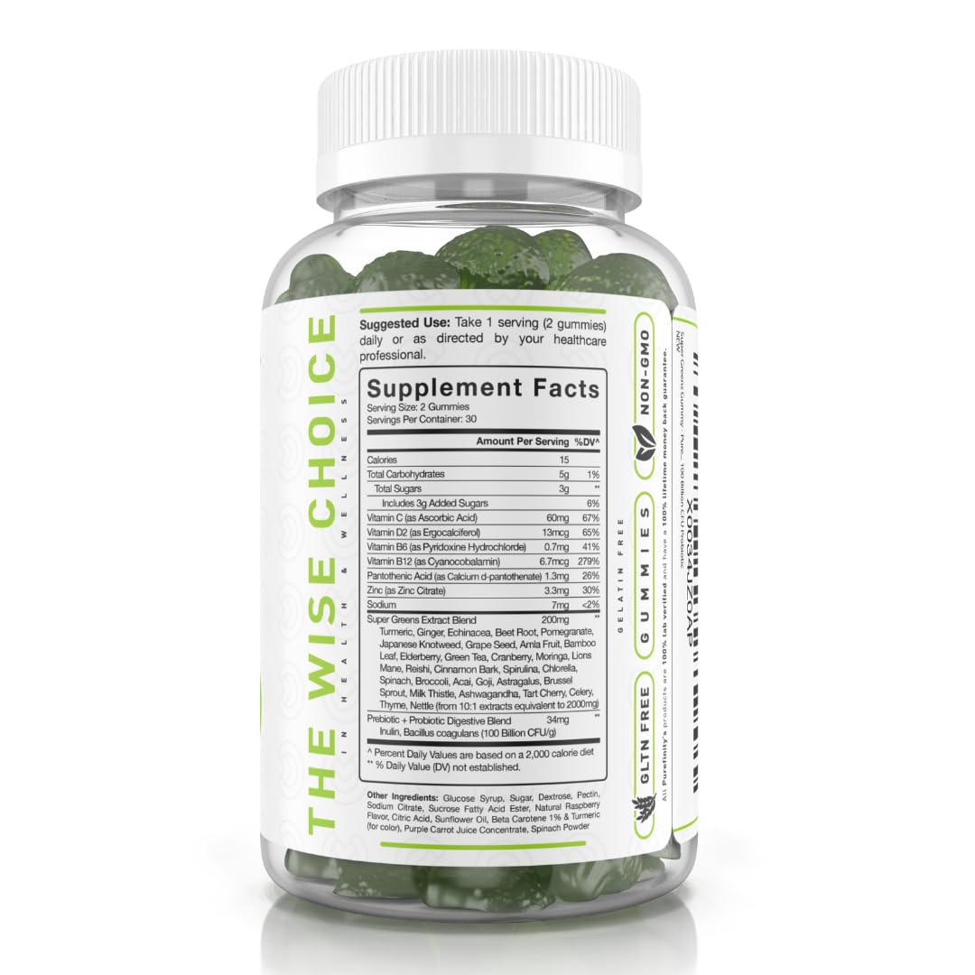 Gummies de Super Aliments Verts PUREFINITY avec une main tenant un gummy