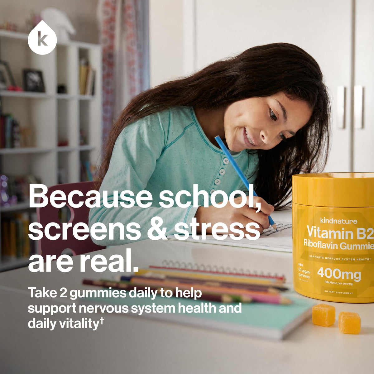 Gummies de Vitamine B2 kindnature, mise en scène avec des fruits