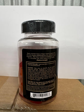 Gummies de vitamine D3 de Black Girl Vitamins, vue aérienne avec des fruits frais