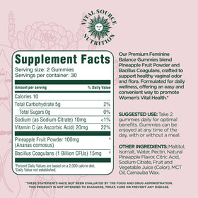 Gummies féminines Vital Source Nutrition sur un fond de fruits d'ananas