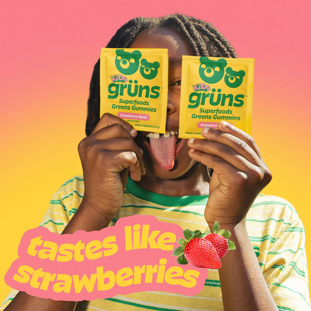 Gummies Grüns avec des ingrédients naturels en arrière-plan