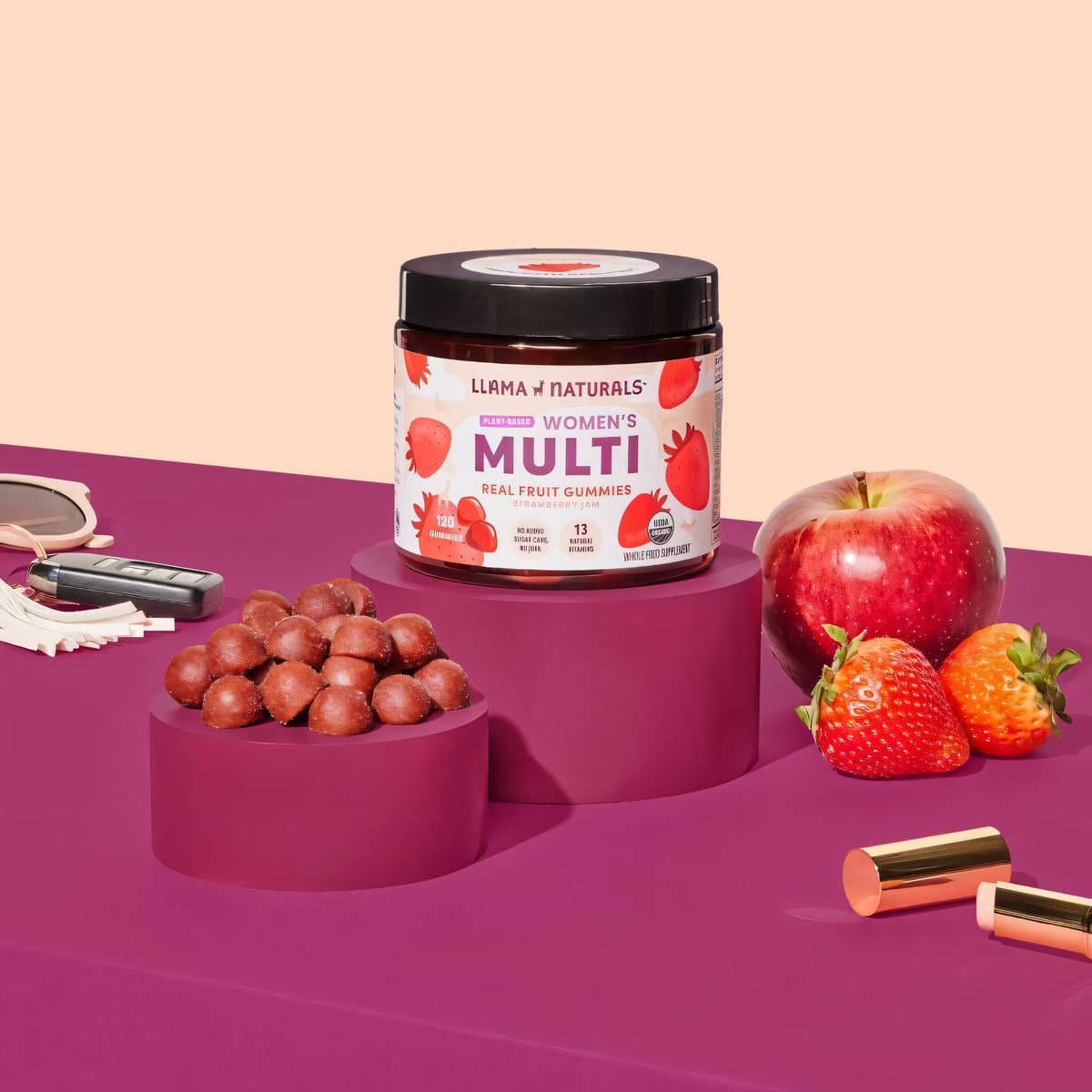 Gummies Llama Naturals Multivitamines, prise en main avec une main
