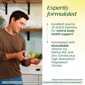 Gummies MegaFood sur une table avec des fruits