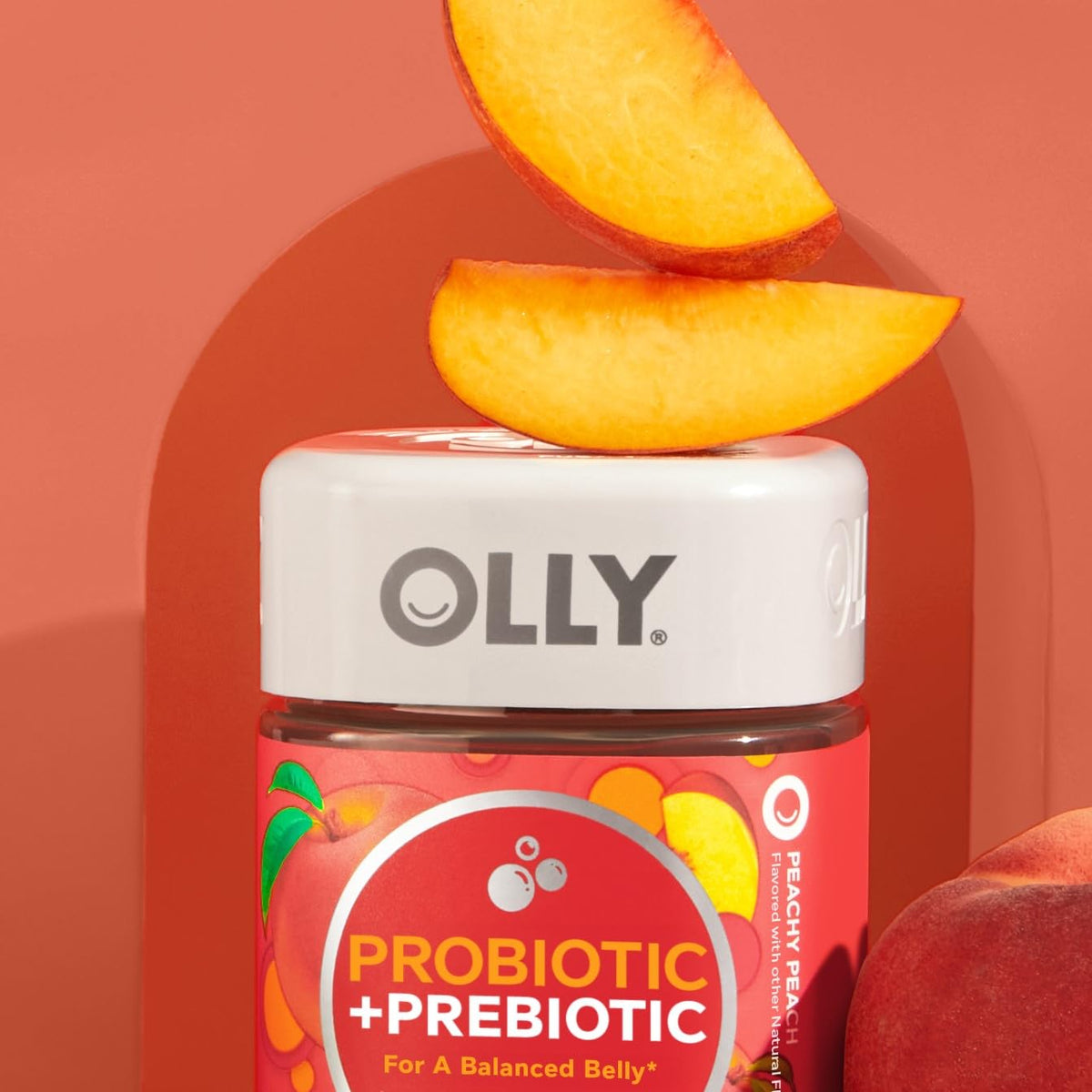 Gummies OLLY sur une table, ambiance quotidienne