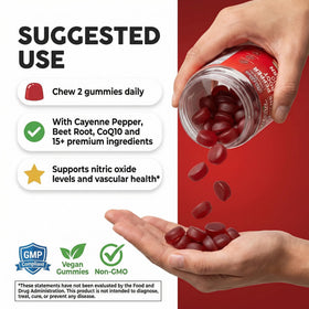 Gummies VasoEase à côté d'un verre d'eau