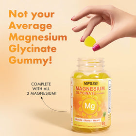 Gummies VIFSSG avec un verre d'eau à côté