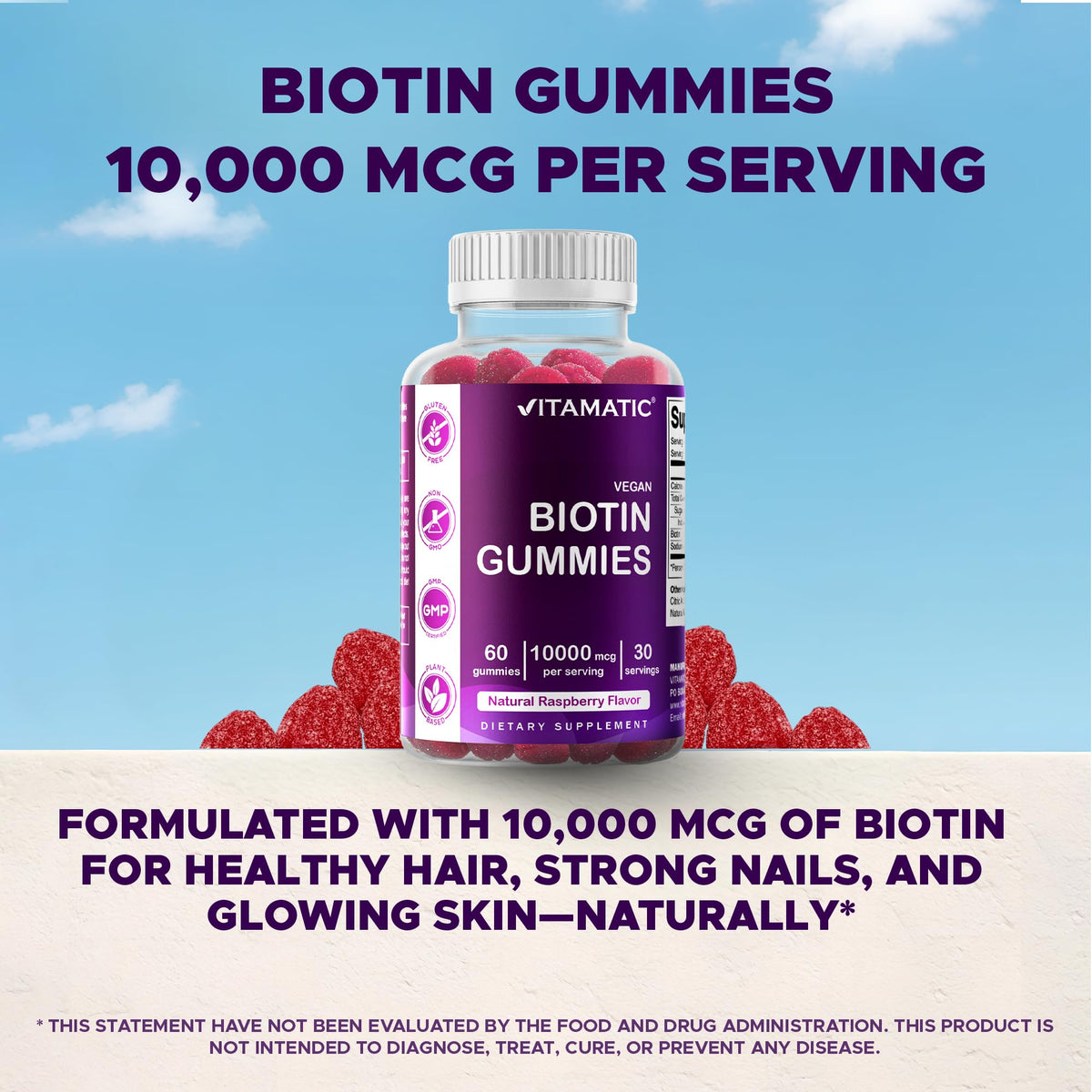 Gummies Vitamatic dans une main, vue rapprochée