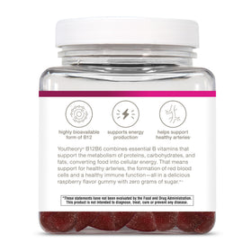 Gummies Youtheory B12B6 présentées sur une surface en bois, ambiance naturelle