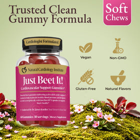 Gummy de betterave Natural Cardiology Institute dans une main