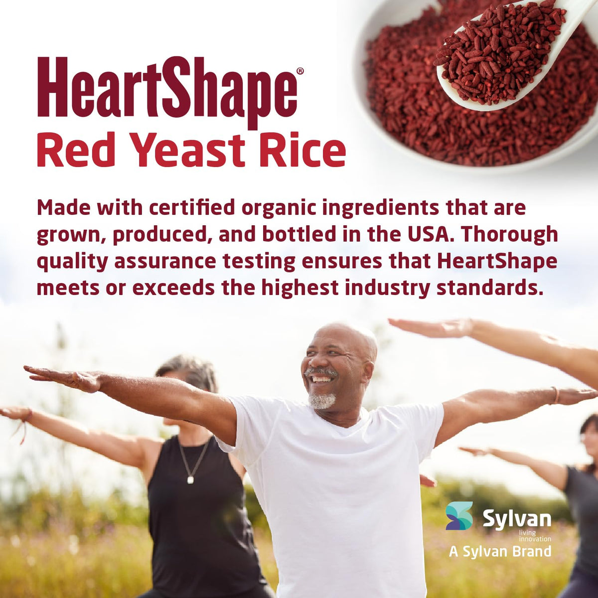 HeartShape Riz de Levure Rouge 240 comprimés sur une table en bois