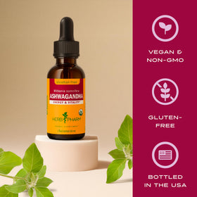 Herb Pharm Ashwagandha 2 oz avec un verre d'eau