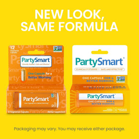 Himalaya PartySmart capsules à côté de verres à cocktail