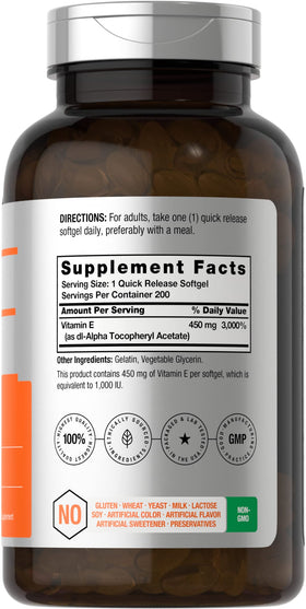 Horbäach Vitamine E 1000 UI capsules souples, capsules dans la main