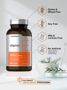 Horbäach Vitamine E 1000 UI capsules souples, capsules sur une surface blanche