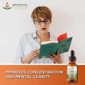 Huile de chanvre bio Restorative Botanicals avec des feuilles de chanvre