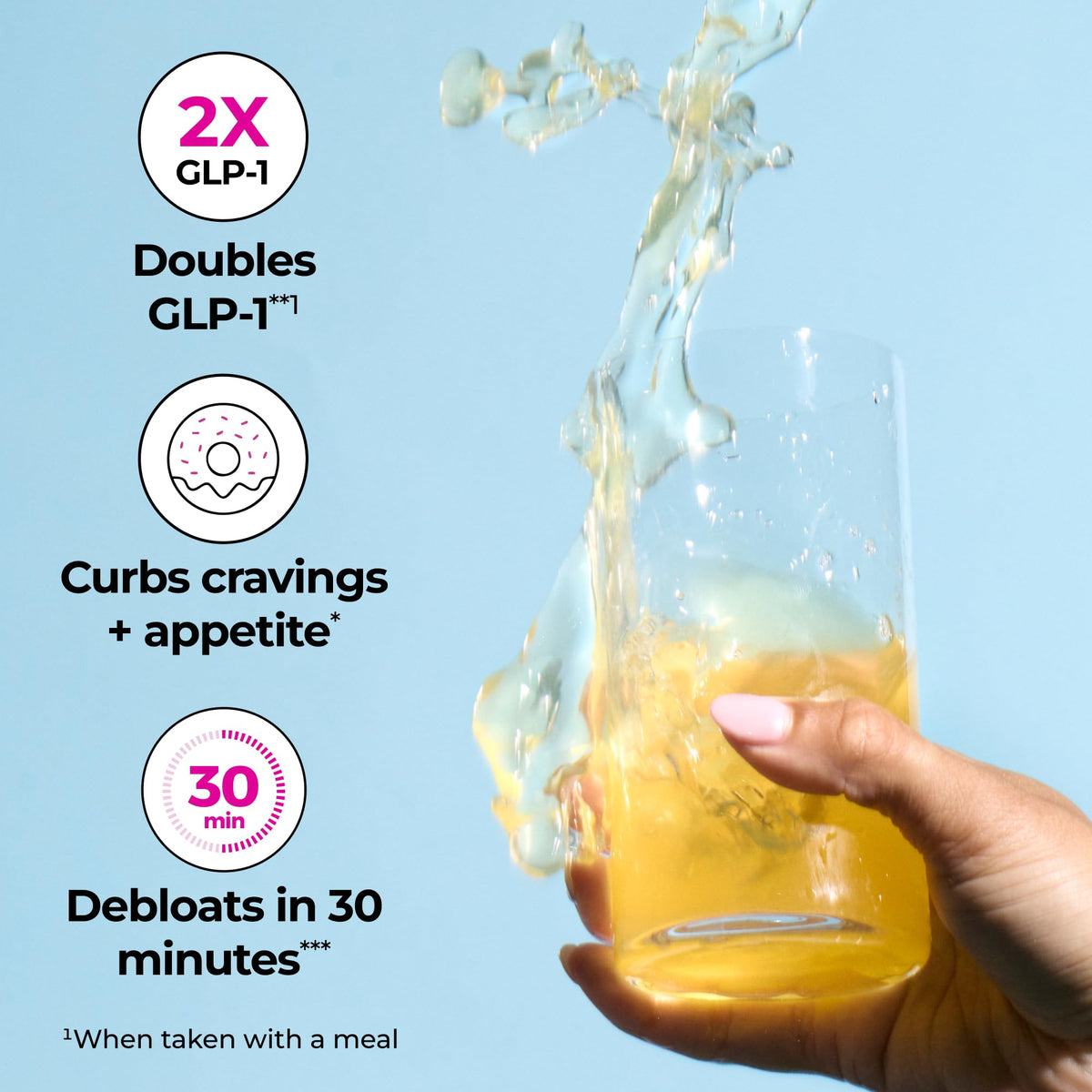 HUM Flatter Me Fiber Poudre Ananas Passion mélange dans un verre d'eau
