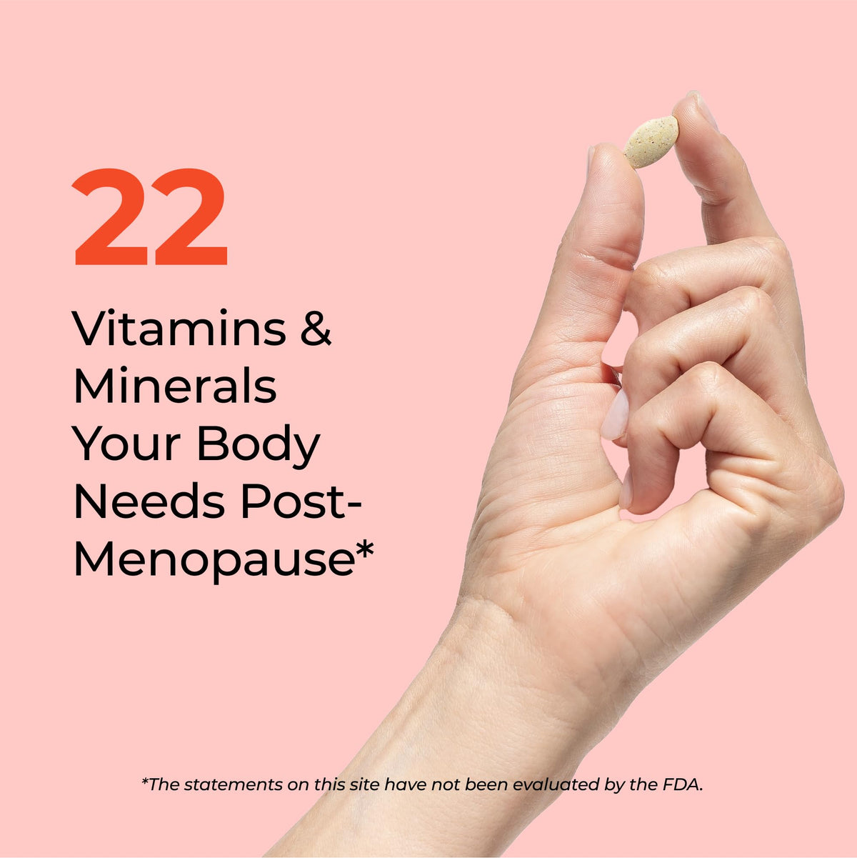 HUM Multivitamines Femmes Base Control comprimé avec un verre d'eau