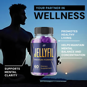 Indelo Jellyfil Gummy gummies in a hand