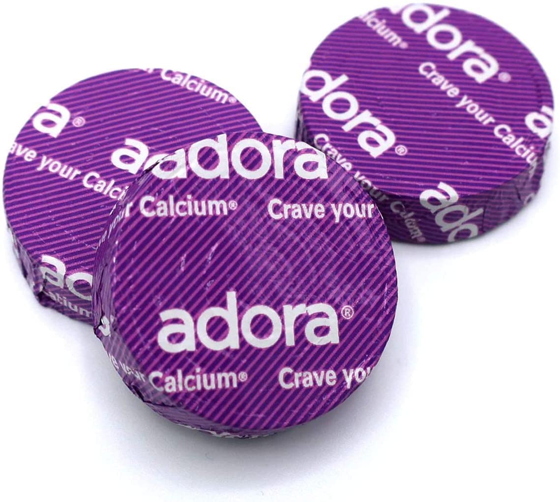 Ingrédients d'Adora Chocolat Bio Calcium sur fond blanc