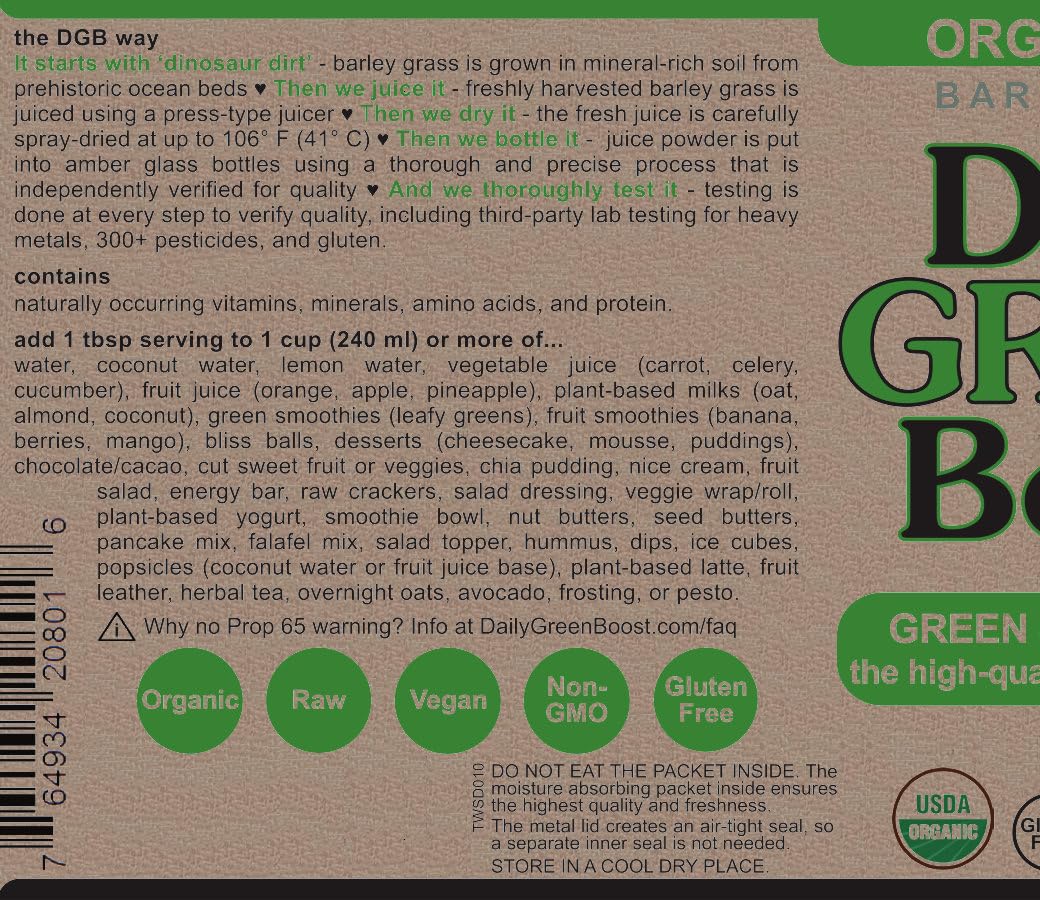 Ingrédients de Daily Green support étalés sur une surface en bois