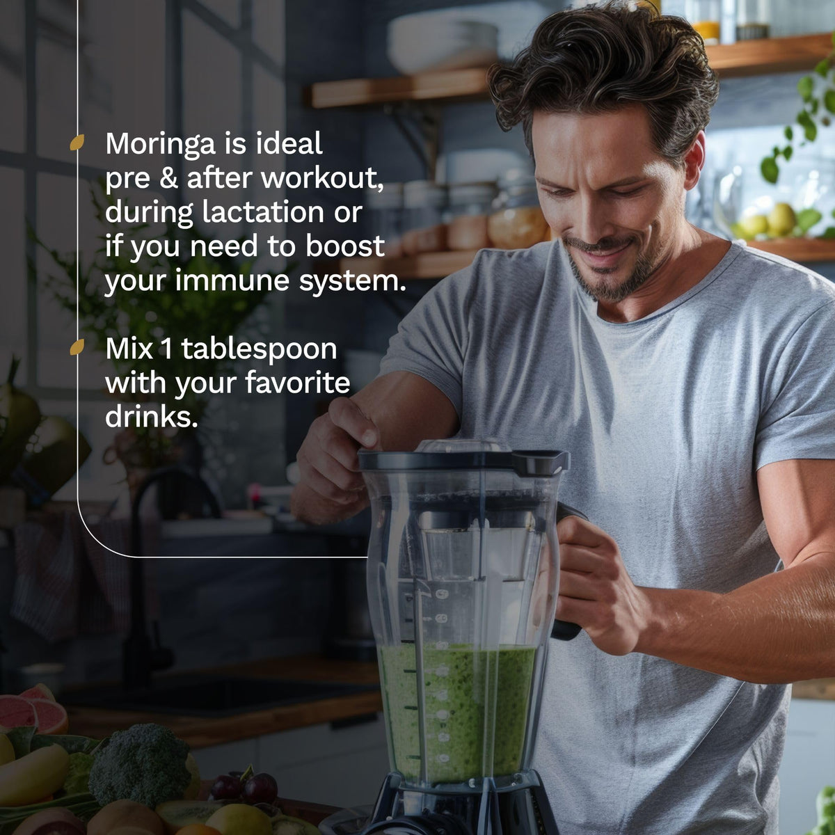 Ingrédients de Poudre de Moringa Bio TRIBE ORGANICS sur une planche