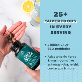 Ingrédients des capsules Super Greens d'Ancient Nutrition sur table